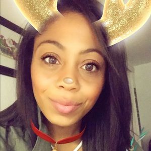 Meet your Posher, Courtney